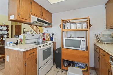 This is a beautifully maintained and updated 3 bed 2 bath home - photo 29