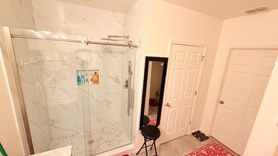 Welcome to this very well kept four-bedroom, two-bathroom - photo 29