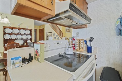 This is a beautifully maintained and updated 3 bed 2 bath home - photo 30