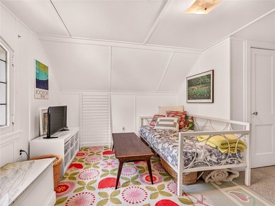 Wonderful Place to Call Home! Just Unpack & Enjoy! Stunning - photo 32