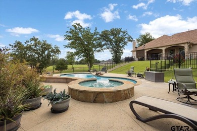 Experience the perfect blend of luxury, comfort, and - photo 33