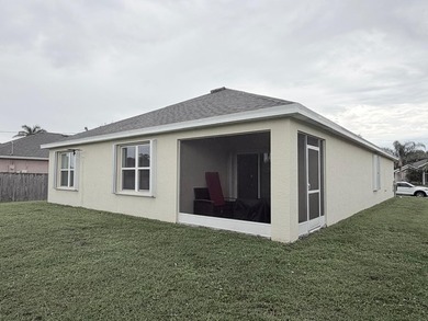 Welcome to this very well kept four-bedroom, two-bathroom - photo 35