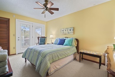 This is a beautifully maintained and updated 3 bed 2 bath home - photo 37
