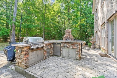 Welcome to 3030 Ashford Glen Drive, a beautifully renovated - photo 39