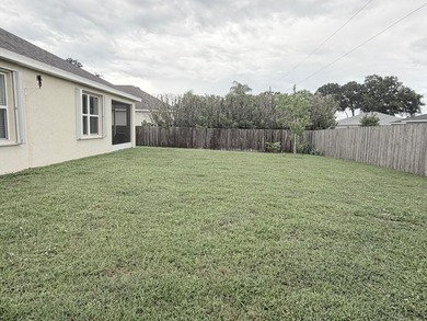 Welcome to this very well kept four-bedroom, two-bathroom - photo 40