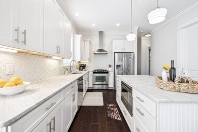 Classic coastal design meets relaxed 30A living in this - photo 5