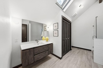 Beautifully updated golf course condo, set along the 18th - photo 31