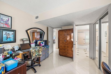 Tucked away as a private end-unit in desirable Town Villas, this - photo 23