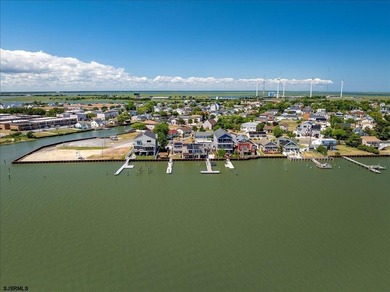 Turnkey waterfront investment opportunity! This fully renovated - photo 38