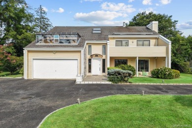 (private lake, pond, coastal) Home Sale Pending in Glen Cove New York
