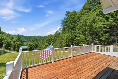 Modern Oasis With Stunning Mountain Views Built in 2021, this - photo 6