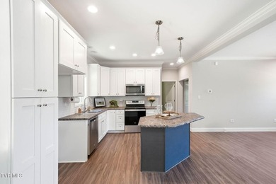 Modern Oasis With Stunning Mountain Views Built in 2021, this - photo 9