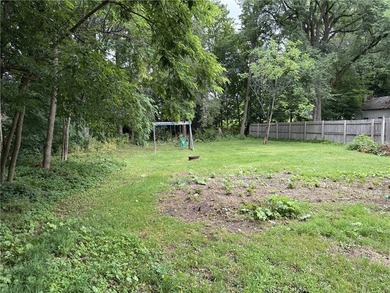 Calling all investors! Ripe for flipping. ----- Solid home with - photo 6