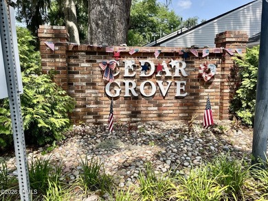THIS IS ONE SWEET PROPERTY IN A TOP NOTCH LOCATION. PERFECT AS A - photo 2