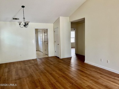 THIS IS ONE SWEET PROPERTY IN A TOP NOTCH LOCATION. PERFECT AS A - photo 3