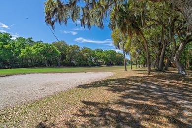 Beautifully remodeled & freshly updated 2 Bedroom, 2 Bath Villa - photo 26
