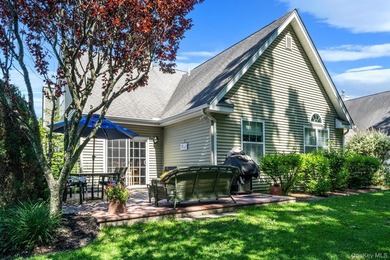 Charming home located in a 55+ gated community, ideally situated - photo 35