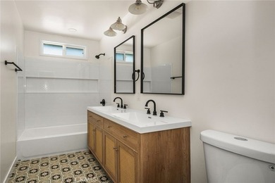 Beautifully renovated home in the heart of Santa Ana offering - photo 17