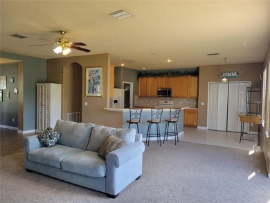 This beautiful property features an open floor plan and high - photo 19