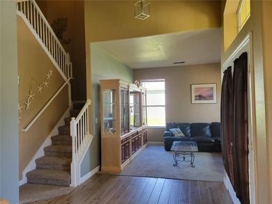 This beautiful property features an open floor plan and high - photo 21