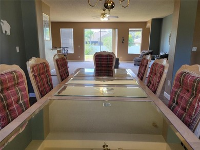 This beautiful property features an open floor plan and high - photo 22