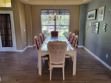 This beautiful property features an open floor plan and high - photo 23