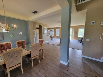 This beautiful property features an open floor plan and high - photo 27