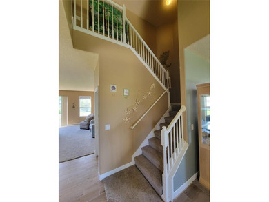 This beautiful property features an open floor plan and high - photo 28