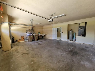 This beautiful property features an open floor plan and high - photo 39