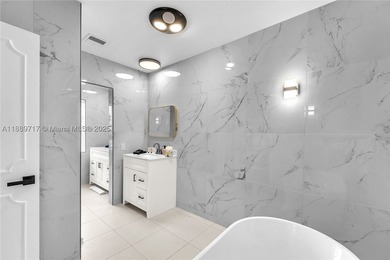 One of the largest waterfront residences in Lighthouse Point - photo 46