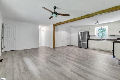 Move in ready and just minutes from Lake Hartwell! This - photo 5