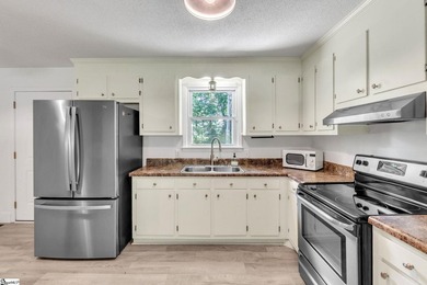 Move in ready and just minutes from Lake Hartwell! This - photo 8