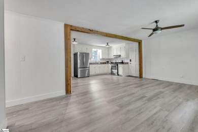 Move in ready and just minutes from Lake Hartwell! This - photo 9