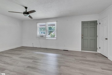 Move in ready and just minutes from Lake Hartwell! This - photo 10