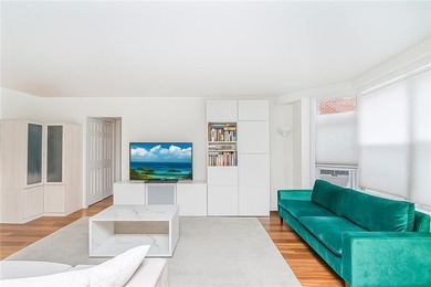 Welcome home to this bright one-bedroom in the heart of Bay