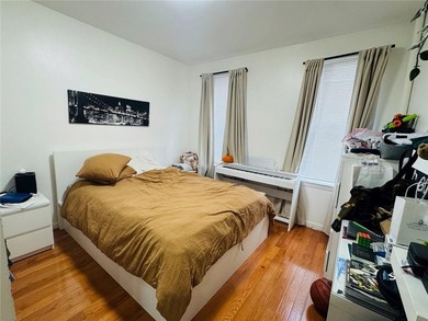 Great investment opportunity, located in Bay Ridge! This 6 - photo 5