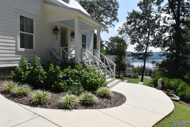 Lake Home For Sale in Guntersville, Alabama