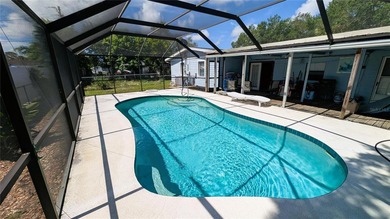 Under contract-accepting backup offers. LARGE HOME ON QUIET - photo 3