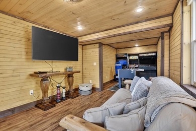 Situated on 1.9 private acres, this furnished mountain home - photo 42