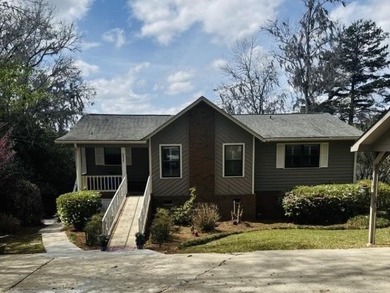 Lake Tallavana Home For Sale in Havana Florida