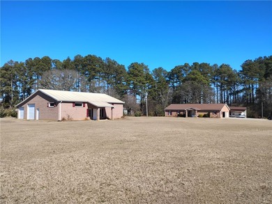 UNIQUE Lake Hartwell two acre retreat featuring a 2,000+ sq ft - photo 3