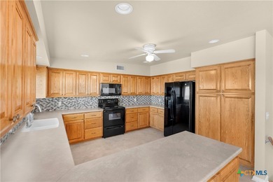 MOTIVATED SELLER. Charming Canyon Lake Retreat with Panoramic - photo 14
