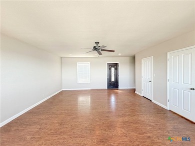 MOTIVATED SELLER. Charming Canyon Lake Retreat with Panoramic - photo 16
