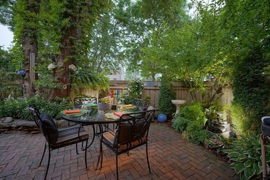 Originally built circa 1815 Federal, Strawbery Court is one of - photo 9