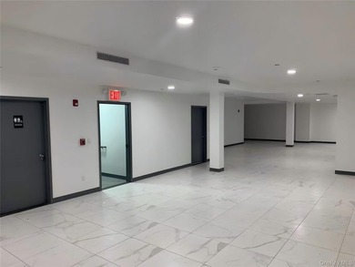279 Sumpter Street presents an opportunity to acquire a - photo 5