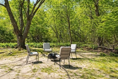 Fully renovated and beautifully designed mixed-use property - photo 22