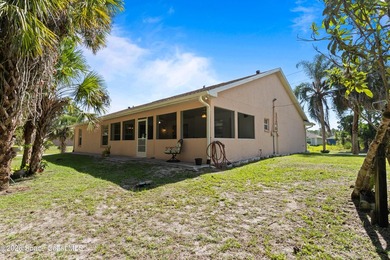 RARE find! This well-maintained 3/2/2 home sits on a half-acre - photo 39