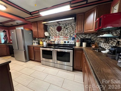 Looking for a big home with lots of space and storage? Here it - photo 6