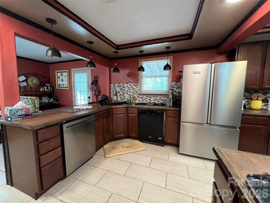 Looking for a big home with lots of space and storage? Here it - photo 7