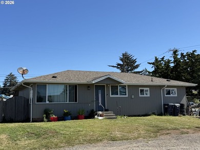 Rare Brookings Investment Opportunity! Two detached homes on one - photo 1